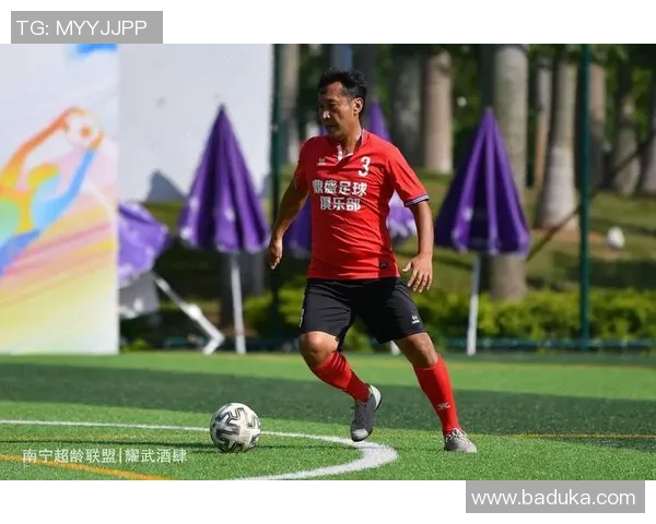 魏姓足球国脚：从草根到顶级赛场的成长与突破之路